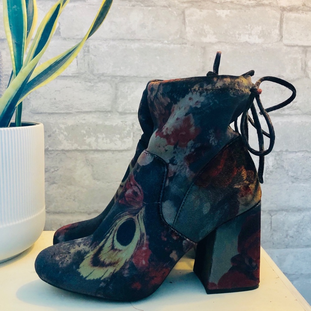 Velvet multi-color/designed heels
